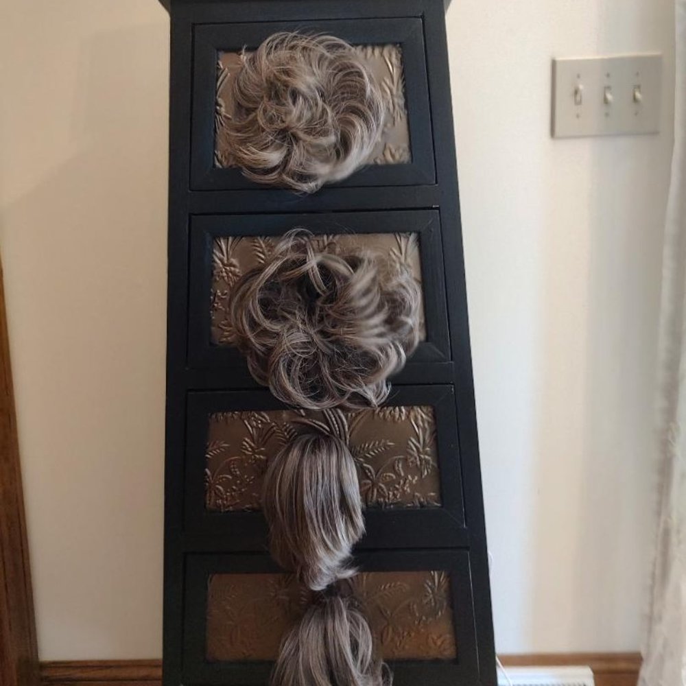 Juva Bun Ash Brown Hair Extensions 2 Messy Buns Scrunchies & 2 Clip  Ponytails - Picture 2 of 5